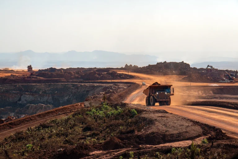 Audiencias públicas en el proceso de otorgamiento de títulos mineros en Colombia.