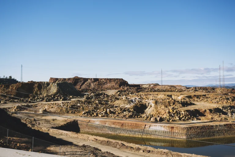 Un Examen a la Protección de Inversiones y el Derecho a la Competencia en el Arbitraje Internacional: Caso Glencore v. Colombia